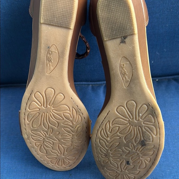 b.o.c. Brown Sandals with Classic Design - Picture 4 of 5